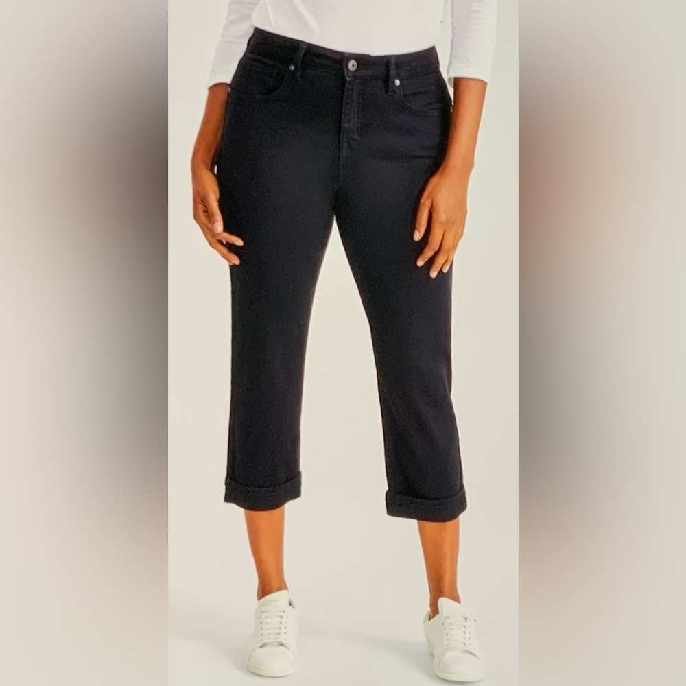 Style & Co Women’s Curvy Capri Jeans Black
